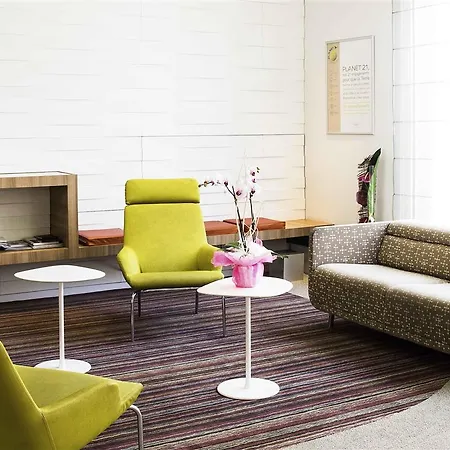 Novotel Purpan Aéroport Hotel 4*