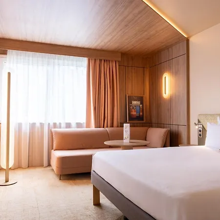 Novotel Purpan Aeroport Hotel 4*