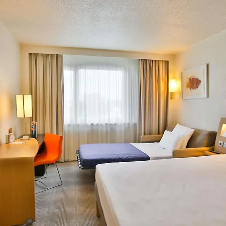 Novotel Purpan Aeroport Hotel 4*