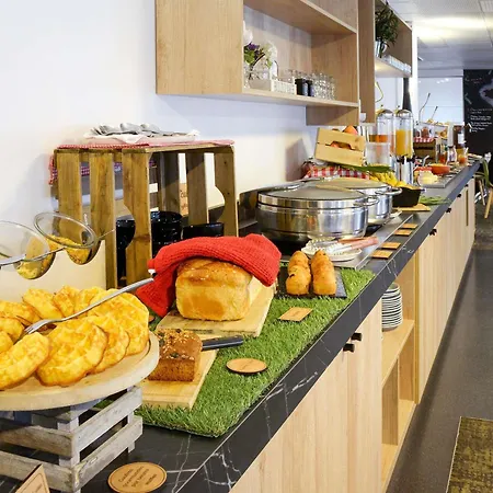 Novotel Purpan Aeroport Hotel 4*