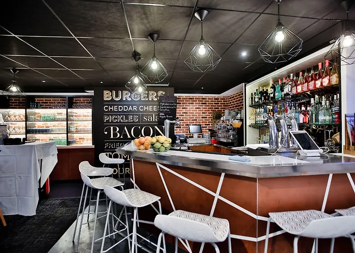 图卢兹普尔潘机场诺富特酒店 酒店