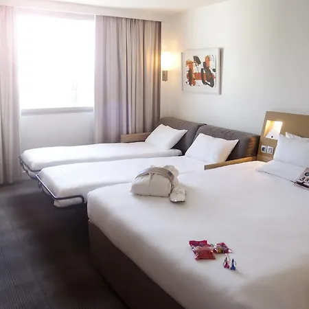 노보텔 푸르판 에로포트 호텔 4*