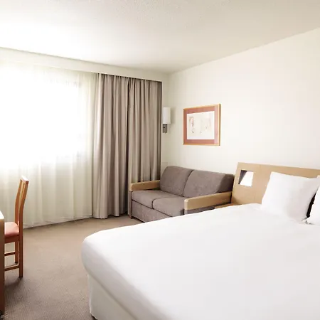 호텔 노보텔 푸르판 에로포트 4*