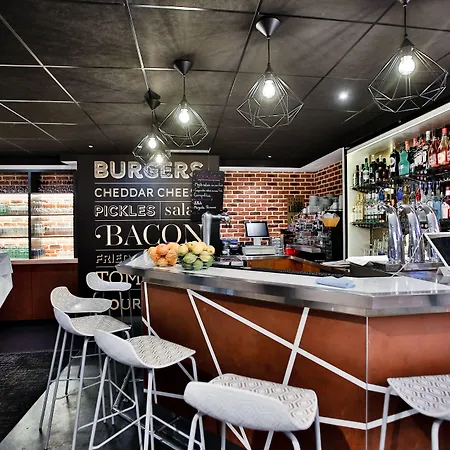 노보텔 푸르판 에로포트 호텔