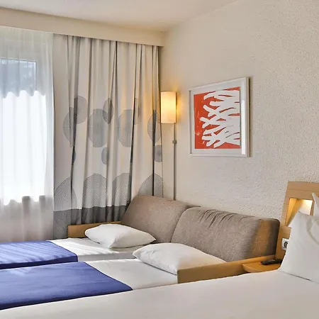 노보텔 푸르판 에로포트 호텔 4*