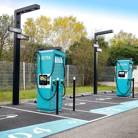 ホテル ノボテル ピュルパン アエロポール 4*