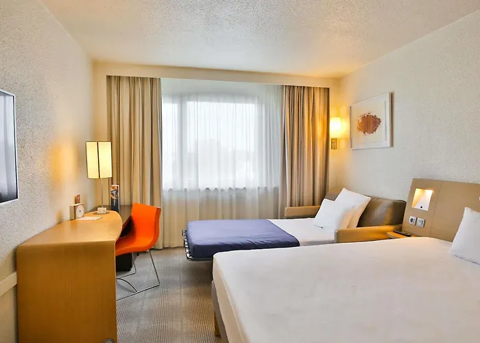 ノボテル ピュルパン アエロポール ホテル 4*